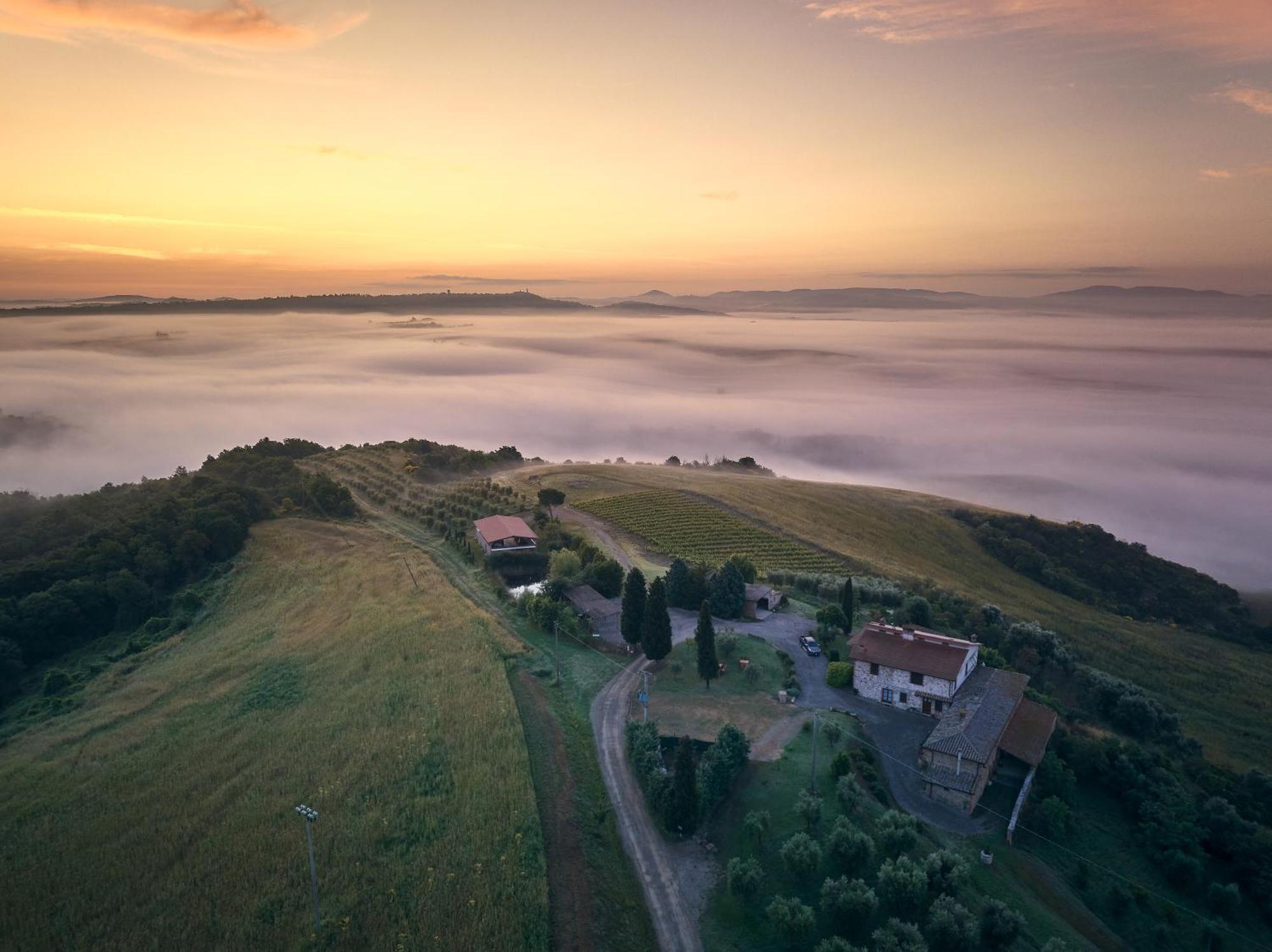 Agriturismo La Buca Di Bellugi San Quirico dʼOrcia Екстериор снимка