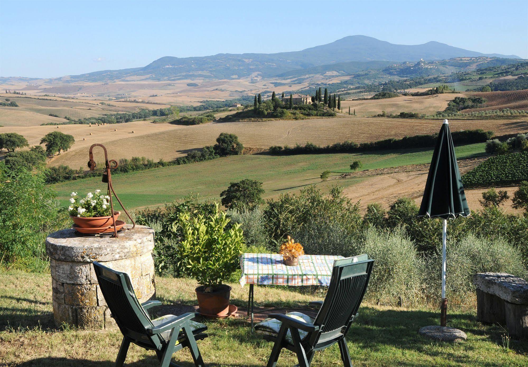 Agriturismo La Buca Di Bellugi San Quirico dʼOrcia Екстериор снимка