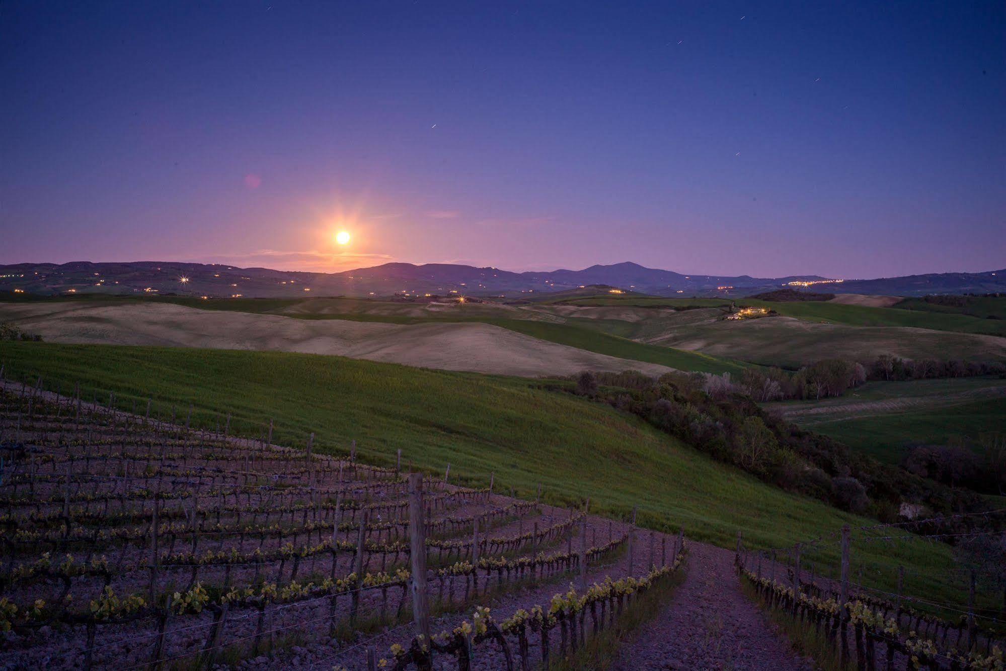 Agriturismo La Buca Di Bellugi San Quirico dʼOrcia Екстериор снимка